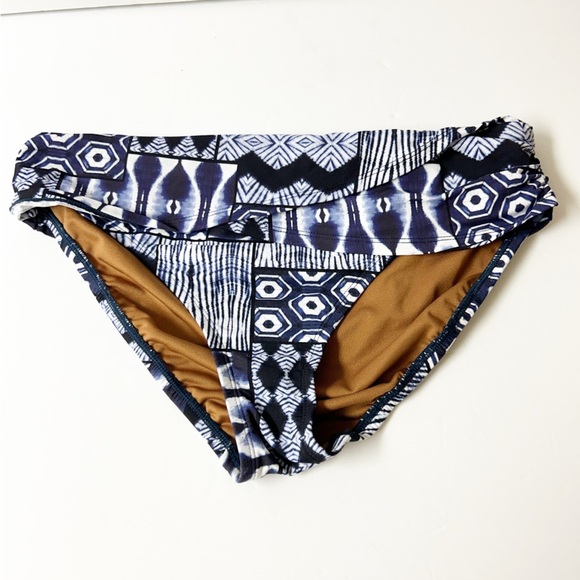 NWT Blue Rod Beattie Navy Multi Print Bikini Bottom 8 - Picture 1 of 4